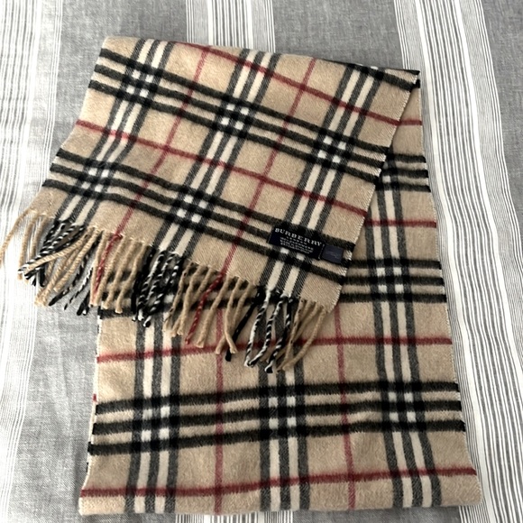 Burberry Cashmere Scarf - Picture 1 of 3